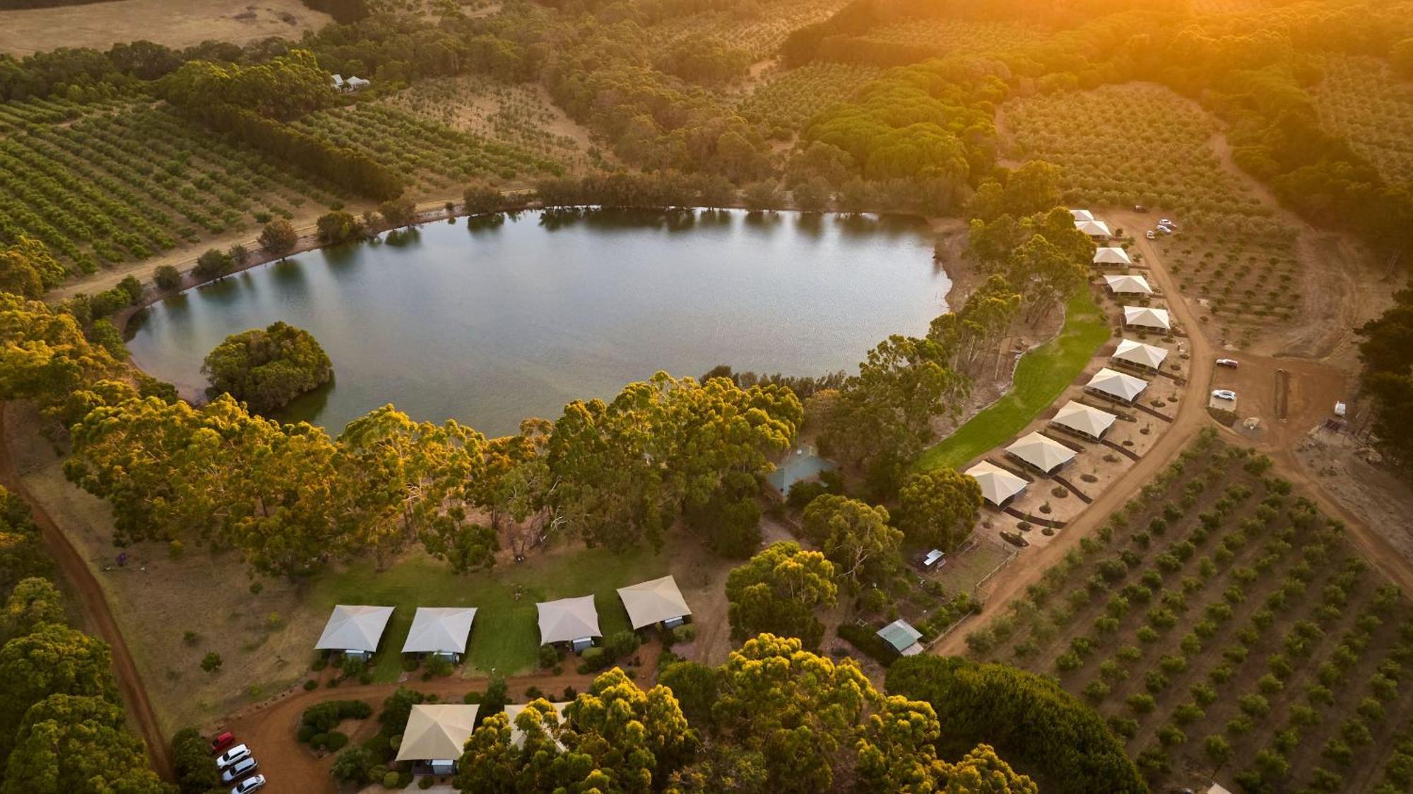 Olio Bello Lakeside Glamping Cowaramup ภายนอก รูปภาพ